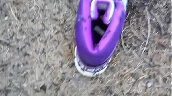 Adidas versus mravency 3 