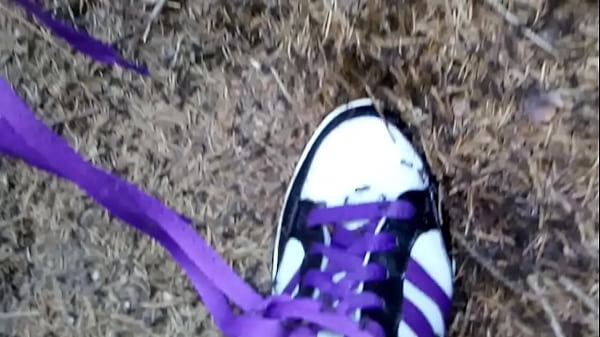 Adidas versus mravency 3 