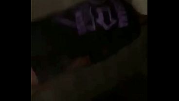 Trio callejero con una flaquita jovencita follando en una costrucion ella le dice tu no sabes singar por el culo 