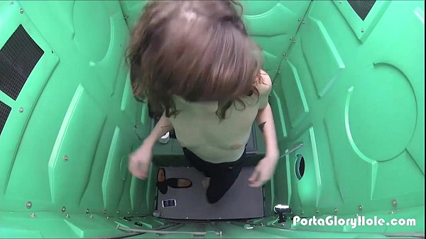 Play MP4 - Porta Gloryhole Horny hardware store employee