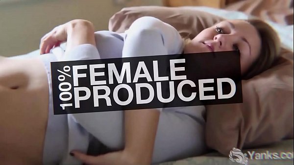 Sexual amateur brunette babe from Yanks Hermine Haller fucking a giant dildo to orgasm 