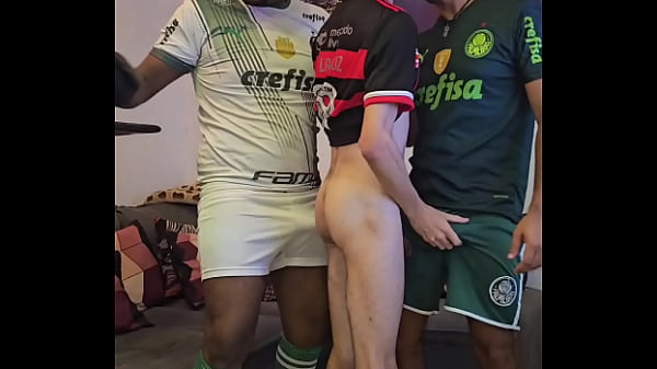 Dois Palmeirenses Ativo Pega De Jeito O Flamenguista Passivo thumbnail