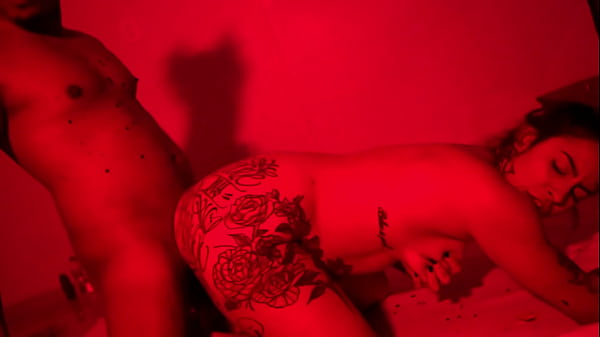 Play MP4 - Hot tat girl gets fucked in Redroom