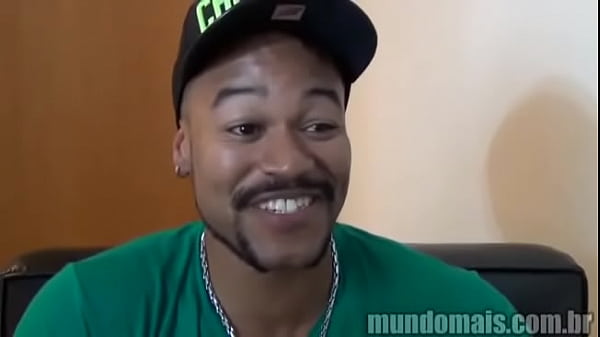 Man In A Suit Has Sex With Dissatisfied Customer thumbnail