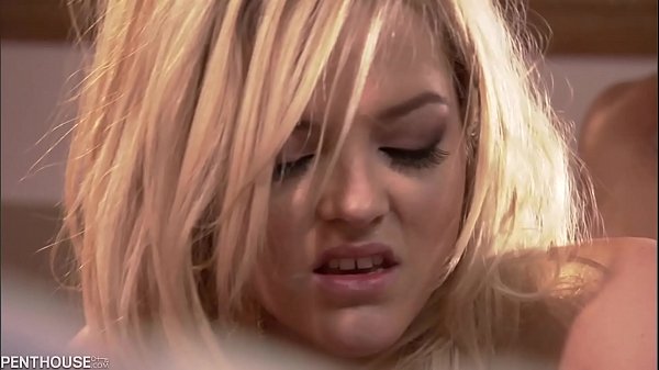 Wife swap with blondebombshell Alexis Texas_going buck wild riding dick