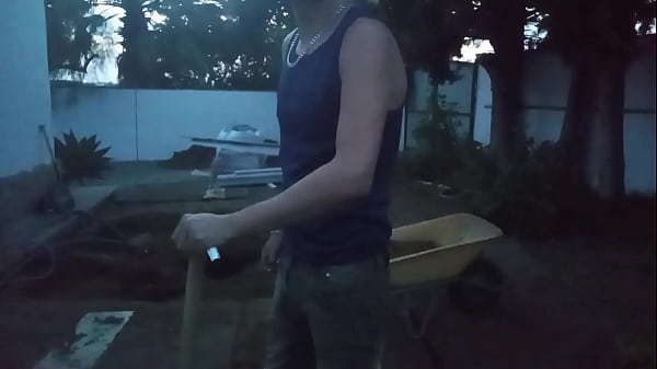 Play MP4 - The worker gives me a hard time before going to the university