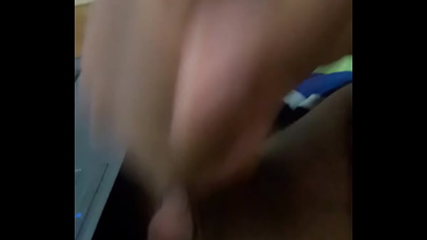 Tocando uma antes de dormir 