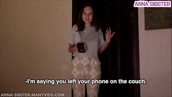 Почему мой сводный брат так часто смотрит порно? Он забыл что у меня тоже есть писька. 