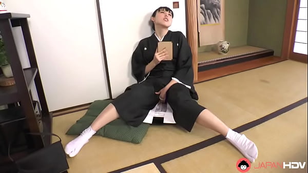 Play MP4 - Japanese kimono lady&comma; Manami Ueno got horny&comma; uncensored