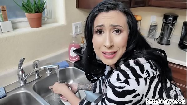 Play MP4 - Stepson banging his perv stepmom Lily Lane's milf pussy doggystyle&excl;