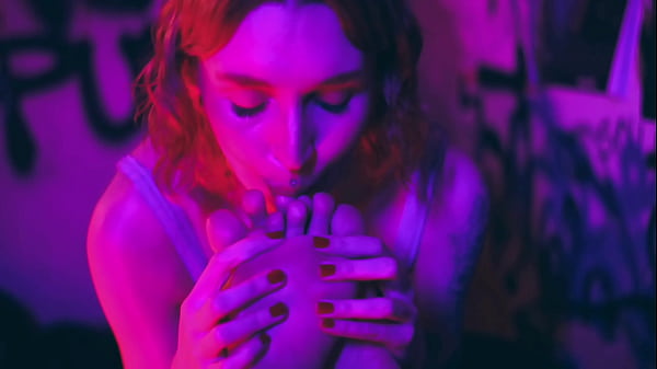 Sub Girl WithBig Feet LockedTo Spreader BarFor ThePleasure Of HerGoddess