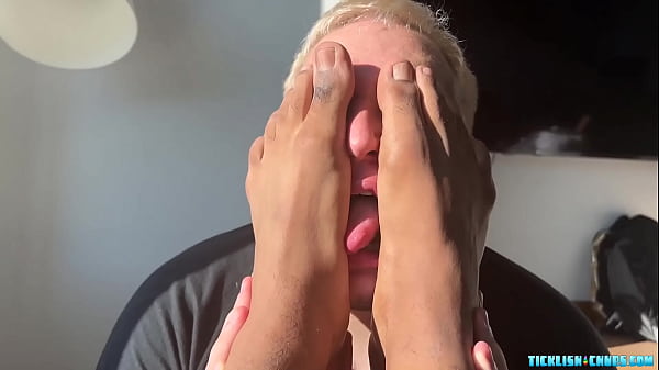 Play MP4 - Matt Licks Bear Jurrell Feet To Appreciate His Beauty