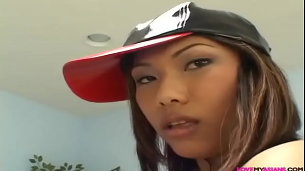 Asian lady_enjoys group sex