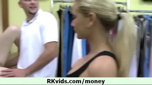 Smoothguy pays amateur chick_for sex_27