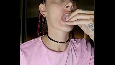 Nonton Aussie Mouth Uvula And Throat Views Gagging From Noodle String thumbnail