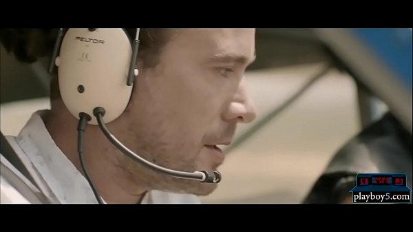 Play MP4 - Flying an airplane somewhere so they can finally fuck