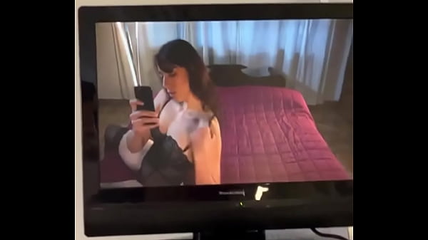 What is going on eheheh hey baby booking for december open if you want to collaborate with me write me in dm; or 