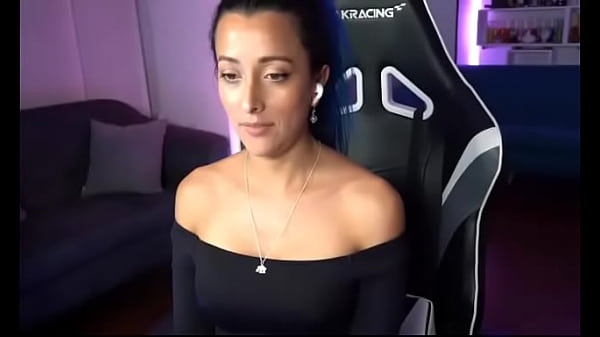 Tiny panther y su streaming seductor 