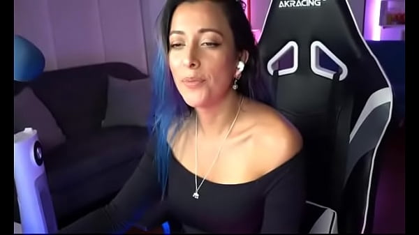 Nonton Tiny Panther Y Su Streaming Seductor thumbnail