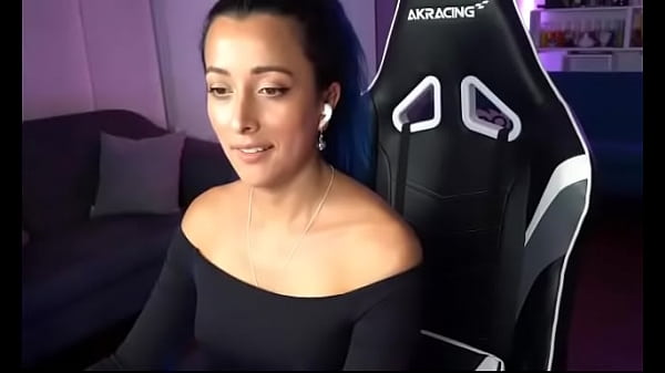 Tiny panther y su streaming seductor