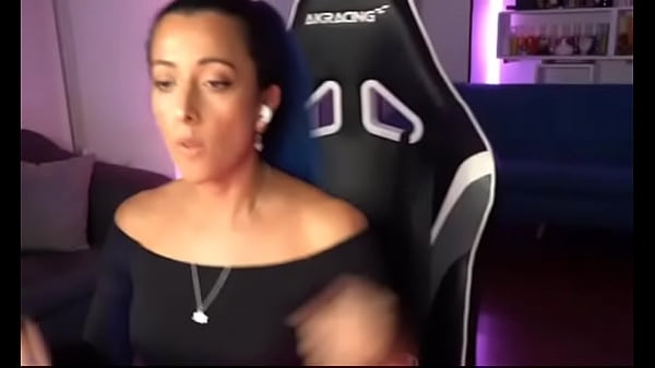 Tiny panther y su streaming seductor