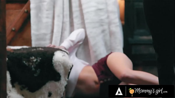 Play MP4 - MOMMY'S GIRL - Stuck Thief Receives DISCIPLINE SPANKING & ROUGH SEX After Being Caught By Angry MILF