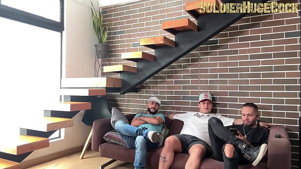 Play MP4 - He invites me to watch the game but I end up fucking his GF