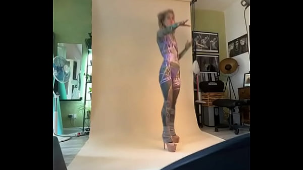 Photoshoot with 1 million pictures how many shots does it take to get the perfect one #endlessshots #photoshoot 