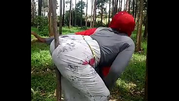 Twerking black Kenyan ass