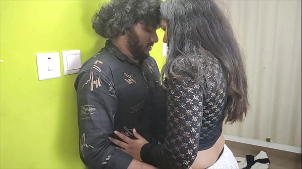 Play MP4 - Horny Indian College Girl Comes To Private Room To Fun With Her Boyfriend