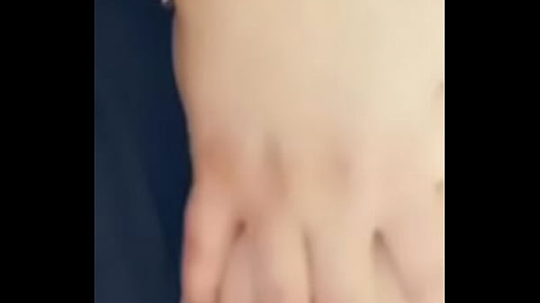 Nonton Busty Babe thumbnail