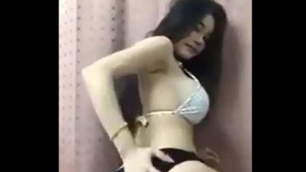 Chica bailando live fb