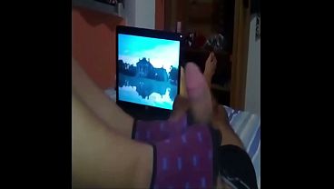 Latina Dick Sucking - Mi esposa me hace la paja con sus pies bonitos y luego me mama el pene para sacarme el semen