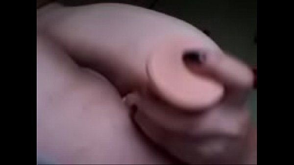 Novinha_com o consolo nabucetinha e cuzinho