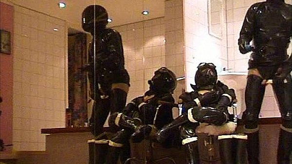 Roxina2000HornyBikerInAndOut270400XXL.MPG 