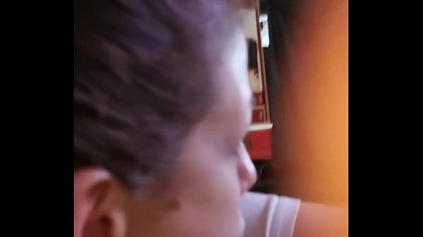 Nonton She Swallows The Whole Thing! thumbnail