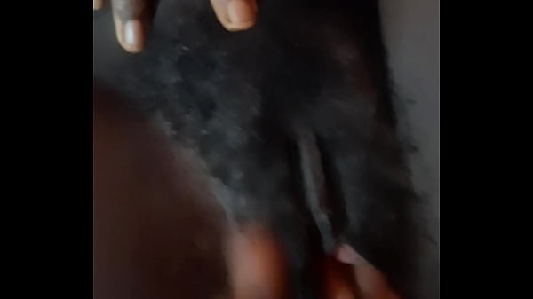 He fingered heruntil she wet