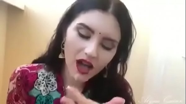 Play MP4 - sloppy spitting blowjob by red lips beautiful babe