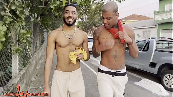 Dois Negao Dotados De 23cm Ativo Fodem O Cu Do Novinho Virgem thumbnail