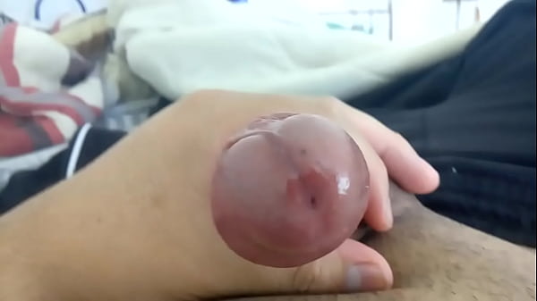 Acariciando mi verga 