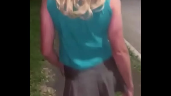 Nonton Uma Provocadinha B&aacute;sica No Passeio A Noite Pelas Rua De Curitiba Femeazinhacd thumbnail