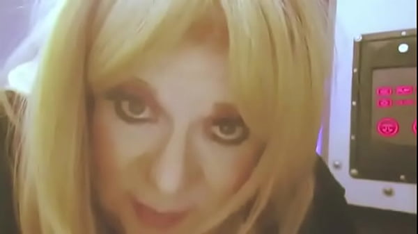 Play MP4 - Sissy CD Femboy getting fucked in a Gloryhole arcade booth Fiona Fortune