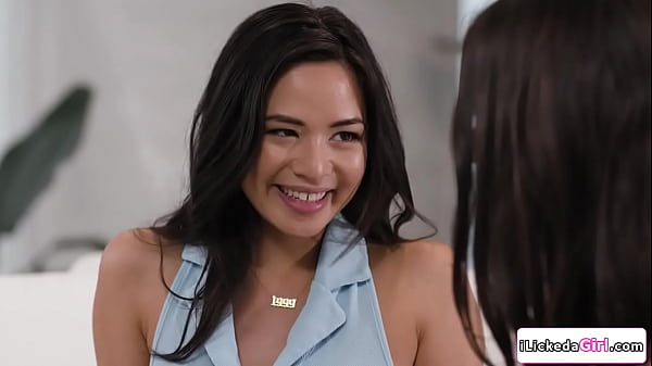 Big tits_lesbian_babe fingering her divorced milfneighbor