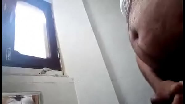 Play MP4 - Indian old man handjob