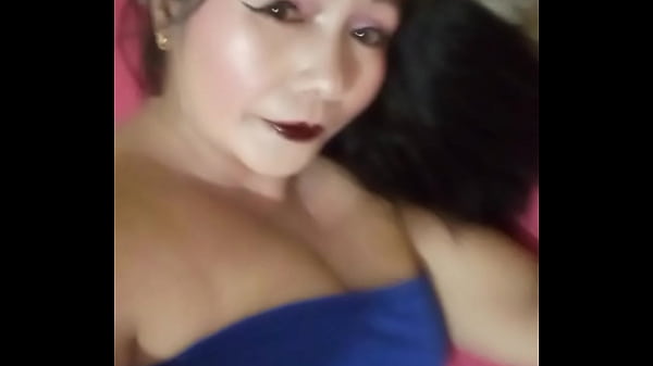 Scorpiotinna showing her stockings and beautiful feet 