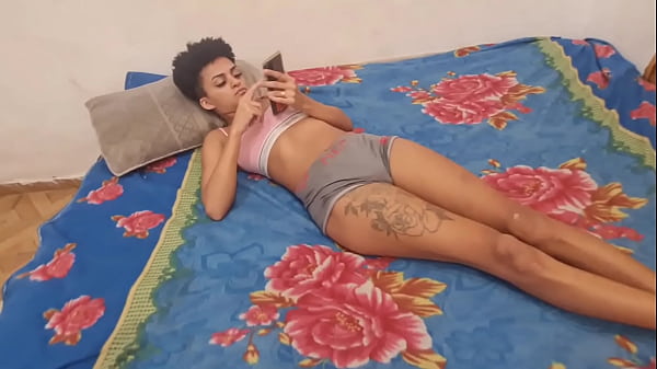 Play MP4 - Coroa deixando o cu da novinha arrombado&period;&period;&period;