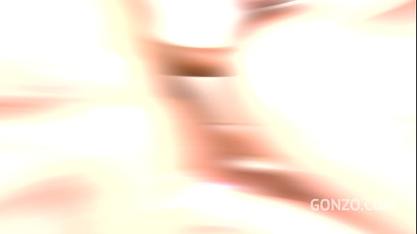 Stiffany Love first time to Gonzo with 3on1 Airtight DP SZ2650 