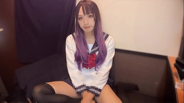 コスプレエロエロ女装が静かにオナニーする動画