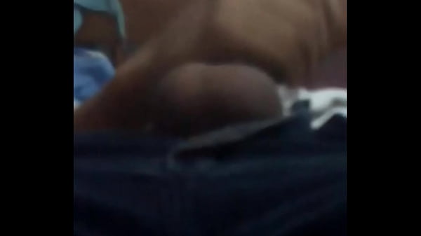 Me masturbo al regresar del colegio