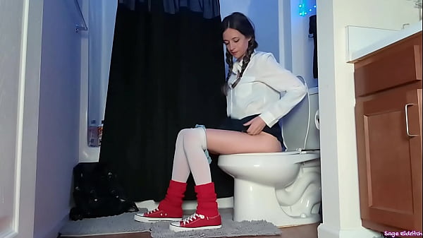 School Girl Dorothy Peeing [voyeur] Sage Eldritch thumbnail